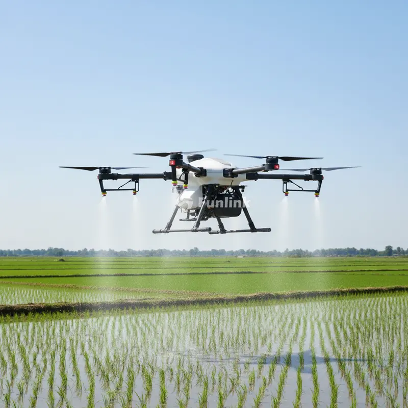 Drone nông nghiệp phun thuốc bảo vệ thực vật, một ứng dụng quan trọng của Agritech và nông nghiệp chính xác.